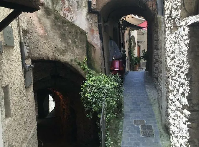 Via Col Tempo Bed and Breakfast Pigna